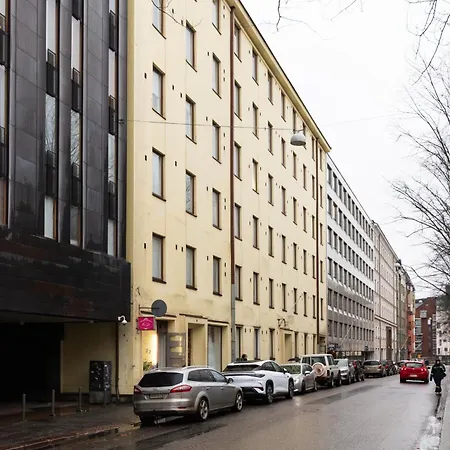 Huoneisto Nordstay - Lovely With Self Check-in